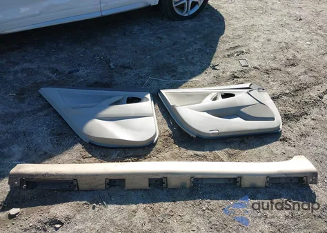 2011 Toyota Camry Le from USA, damaged, VIN 4T1BF3EK5BU734594